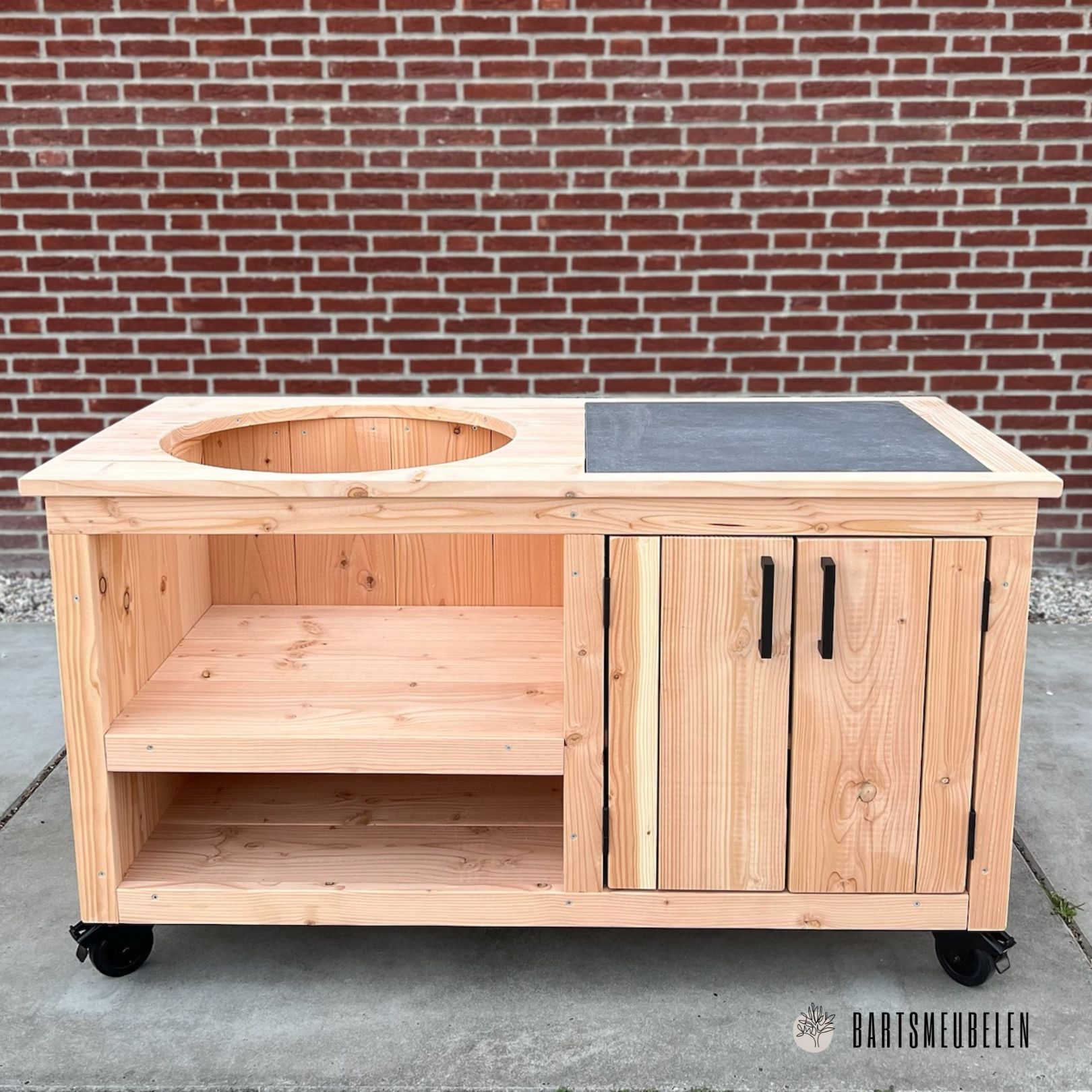 Douglas Buitenkeuken opbergkast met tegel 150 cm Douglas Buitenkeuken opbergkast met tegel 150 cm