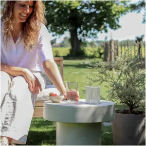 Leef bijzet tafel voor binnen en buiten