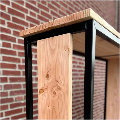 opslag haardhout met stalen frame van Douglas