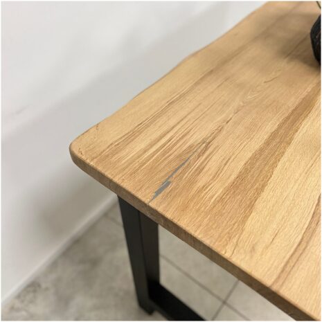 Boomstam Bartafel eiken en staal gestopte noesten