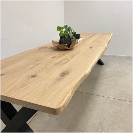 Boomstamblad eettafel met X poot 300x100 cm voorraadmodel