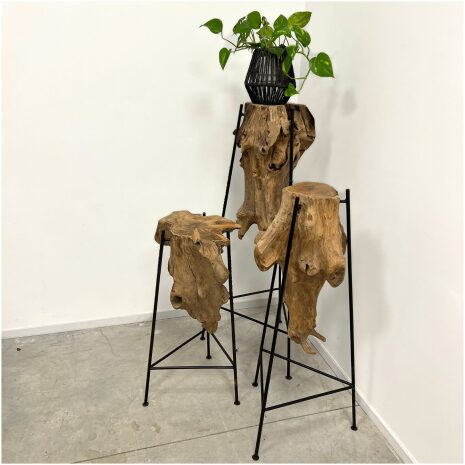 teak tafel setje van 3 diverse hoogtes