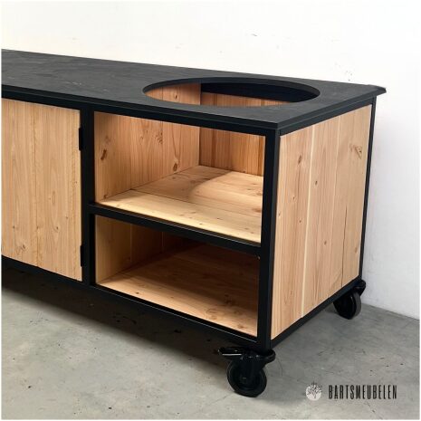 buitenkeuken met opbergkast en HPL blad ZWART ruimte kamado