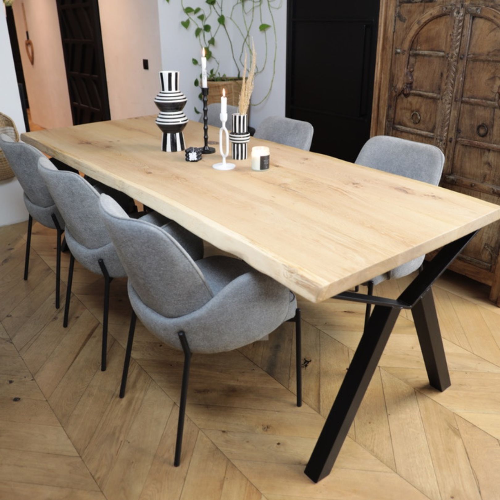 Boomstamtafel met M poot onderstel Milo Boomstamtafel met M poot onderstel Milo