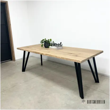 Boomstamtafel met design poot 4x4 1 Boomstamtafel met design poot 4x4