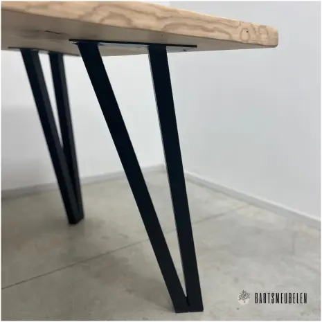 Boomstamtafel met design v-poot 4x4