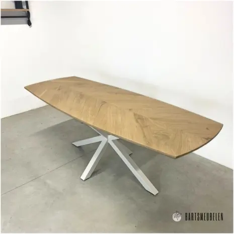 eettafel deens ovaal met hongaarse punt Beau