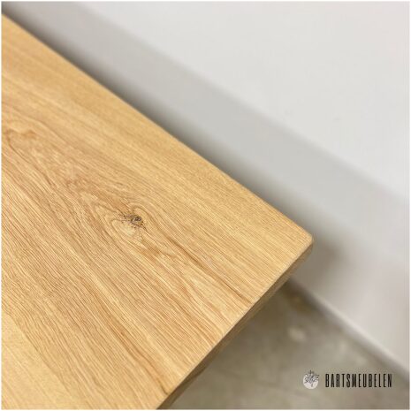 eettafel eiken met rechte en ronde randen Jade