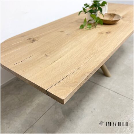 moderne Eiken eettafel met rond en rechte randen beige matrix Jade