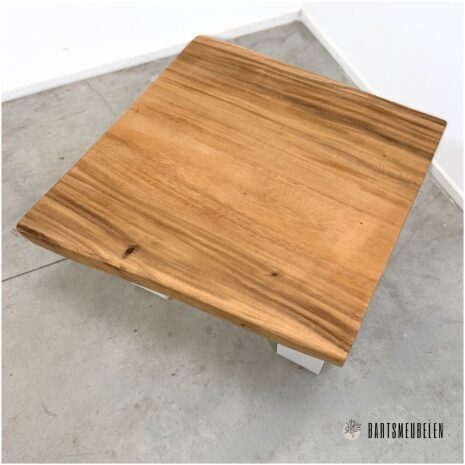 Blad details Suar salontafel met wit U poot onderstel (O)