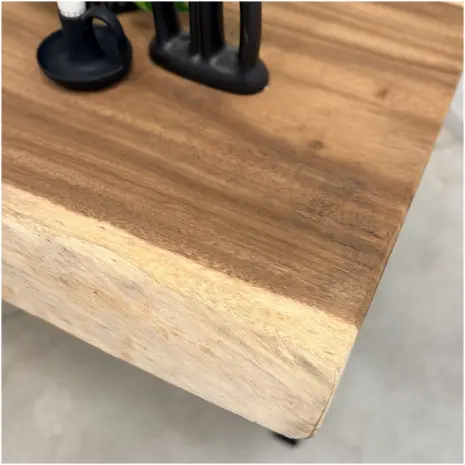 Suar tafeltje met metalen Z poot (N)