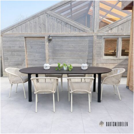 buitentafel HPL Walnut met trapezium poot