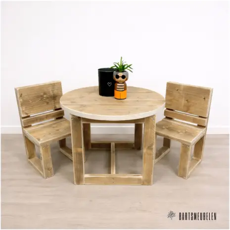 Peutertafel set rond Tim van hout met stoeltjes Peutertafel set rond Tim van hout met stoeltjes