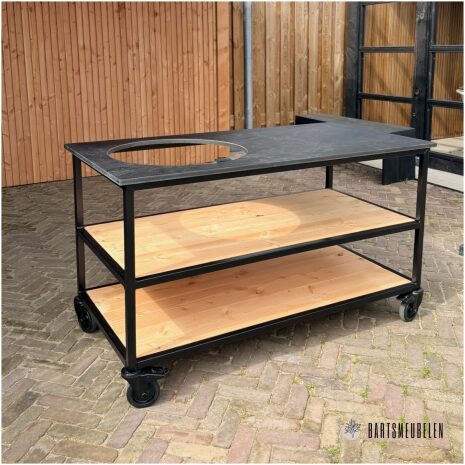 Verrijdbare buitenkeuken met HPL zwart en stalen frame