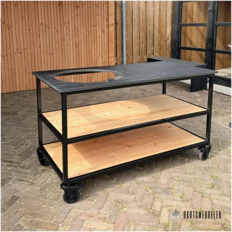 Verrijdbare buitenkeuken met HPL zwart en stalen frame