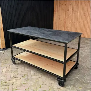 verrijdbare tuinkast met onderhoudsarme HPL blad zwart