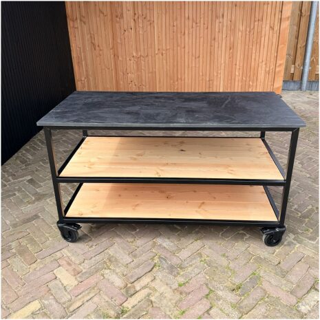 werktafel voor buiten met HPL blad zwart