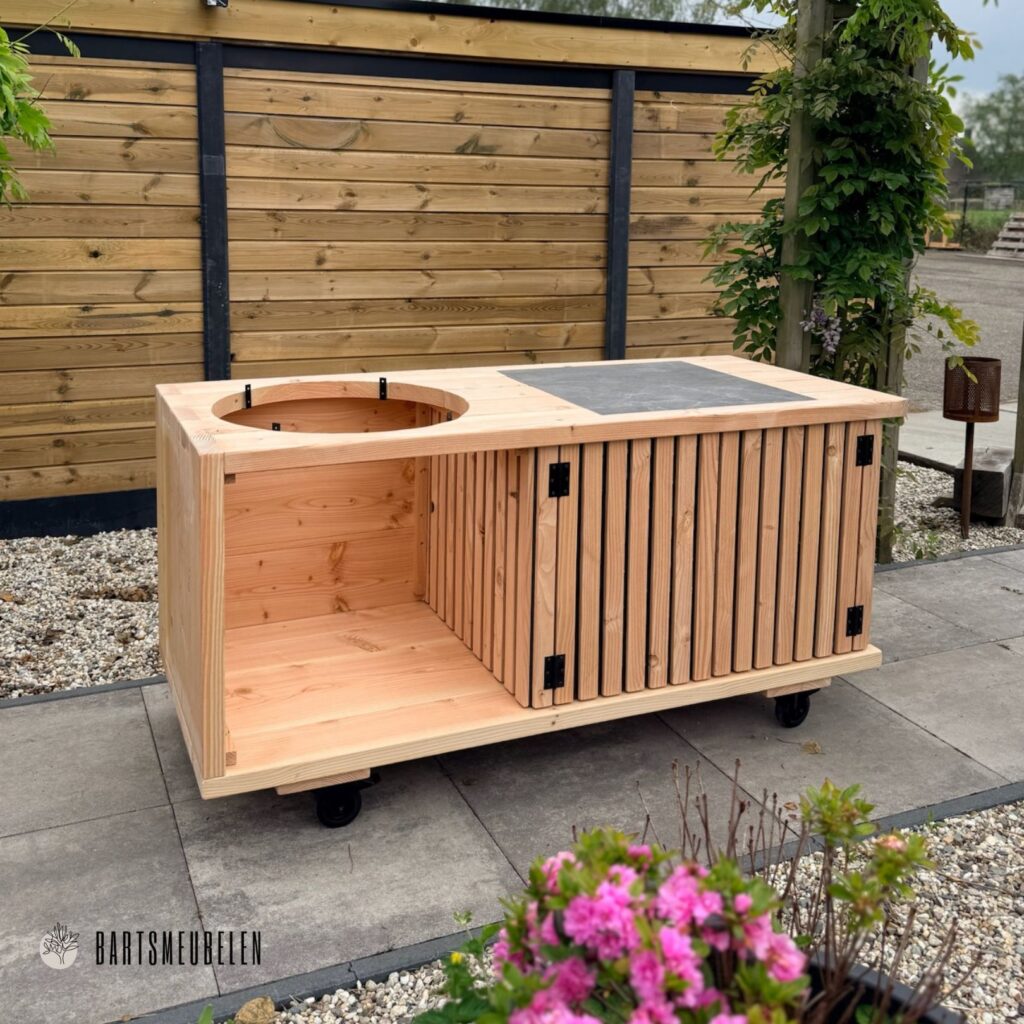 Buitenkeuken latjes op maat voor de weber BBQ Buitenkeuken latjes op maat voor de weber BBQ