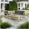 Loungebank driezits met kussens en achtergrond Loungebank driezits met kussens en achtergrond