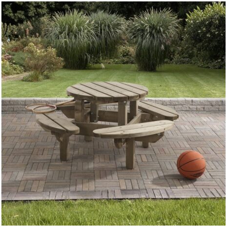 kinderpicknicktafel met achtergrond rond